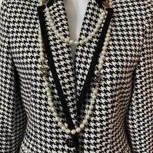 Houndstooth blazer with pink collar size 2